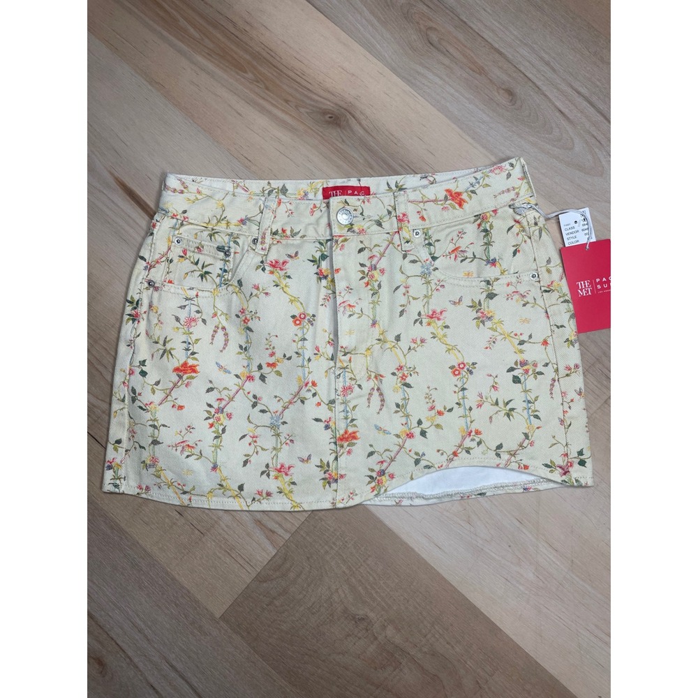PacSun x The Met Floral Denim Mini Skirt Cream Multi Size 26 NWT - Picture 2 of 7